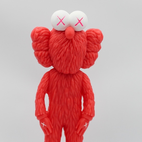 Handsome/handpoured KAWS Candles - Picture 4 of 9